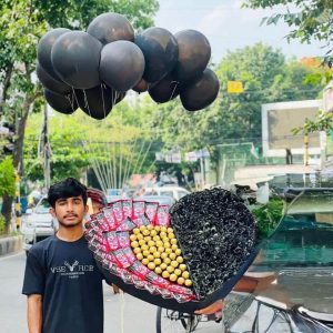 Luxurious Blacke Hamper